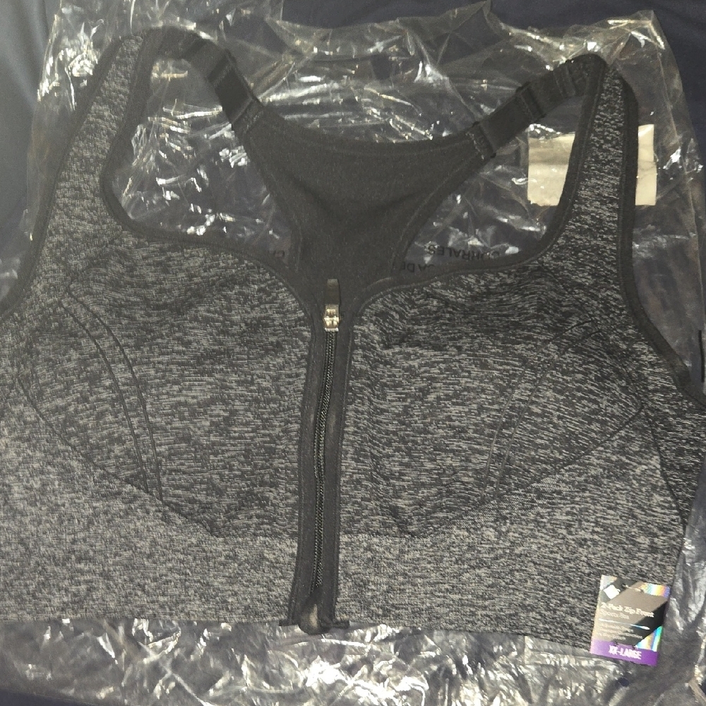 Zipper Front Black and White Sports Bras - Picture 7 of 7